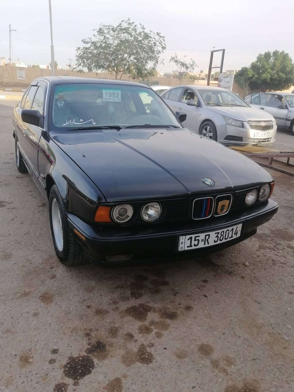 عيدكم مبارك وكل عام وانتم بخير وصحه يالله بي ام ٥٢٥  فانوس مسكر يعني المرغوب السياره حيل حلوه وكامله من كلشي رقم انبار وتحويل مباشر وكير٦نمر  وسعره ٥٥ وبيه مجال حك الجيه *********** موجوده السياره بهيت
