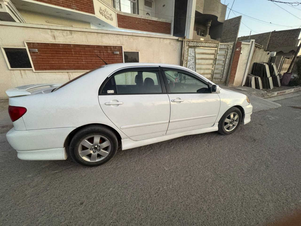 السلام عليكم
كورلا نحله 2008   s فول فتحه سقف، كروز سرعه، تخم تاير  ،  شاشه اندرويد، كامره خلفية، كير ومحرك مكفولات حادثها من امريكا باب وجاملغ السايق معدل ومصبوغ نفسه السيارة كلها ليبل واحد مكانها بغداد السعر 98 وبيها مجال بسيط حك الجيه للاستفسار *********** بي واتساب
