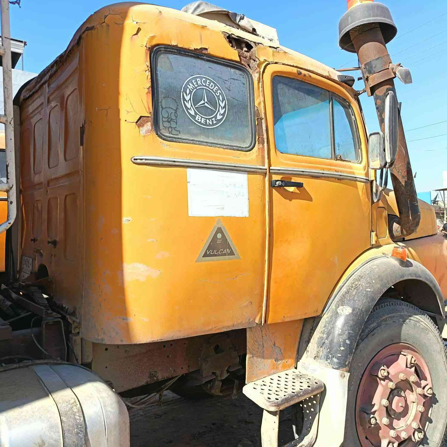 بسم الله الرحمان الرحيم
سلام عليكم
مكلف بل نشر
من بعد اذن مدير كروب المحترم
 للبيع فقط
مرسيدس اقجم دبل قماره
 موديل١٩٨١
رقم بغداد مشروع وطني سنويه مجدد ٢٠٢٧
سعر 18000$ بيه مجال بسيط 
تك اكسل GEF جي اف
محرك ٥٥ سوبر
كير ١١١
تخم  راس24/1200
مكانه بغداد عوريج مقابل مخابز باب الاغا
حي العسكري قرب مرور تسقيط السيارات
جمال ابو حسام ***********
علي ابو حسن
***********
 ابو عبد الله ***********
