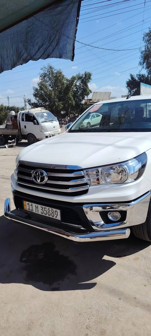 السلام عليكم هايلوكس 2025 ناصي ساز باب اول كير عادي مكفولة كفاله عامة بيها ملاحظة بسيطة باب البدي ماشيه ٣٤ الف بعدها بلضمان رقم بغداد بسمي تحويل مباشر مكان السياره بغداد رقم الهاتف ***********احمد
