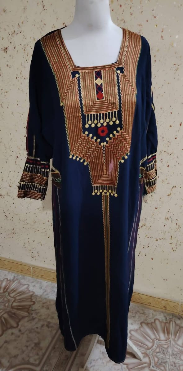 شلعة دشاديش نسائية نموذج منهن 
العدد 50 قطعة السعر 50 الف والتوصيل مجاني 
***********
