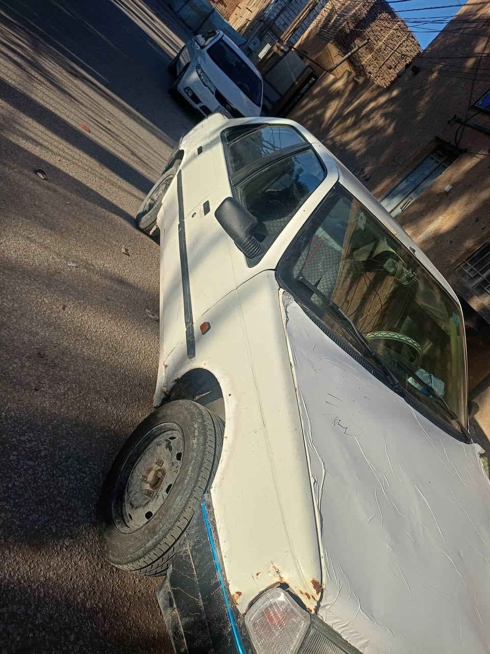 السلام عليكم بيجو روا مديل 2010 للبيع رقم نكليزي مصفره غرامات سنويه جديده مداور ثاني يوم ***********
