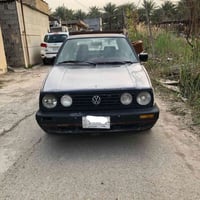 سيارة كولف عظم للبيع موديل ١٩٩١ كير جديد ومحرك نضيف تخم تاير جديد باتر...