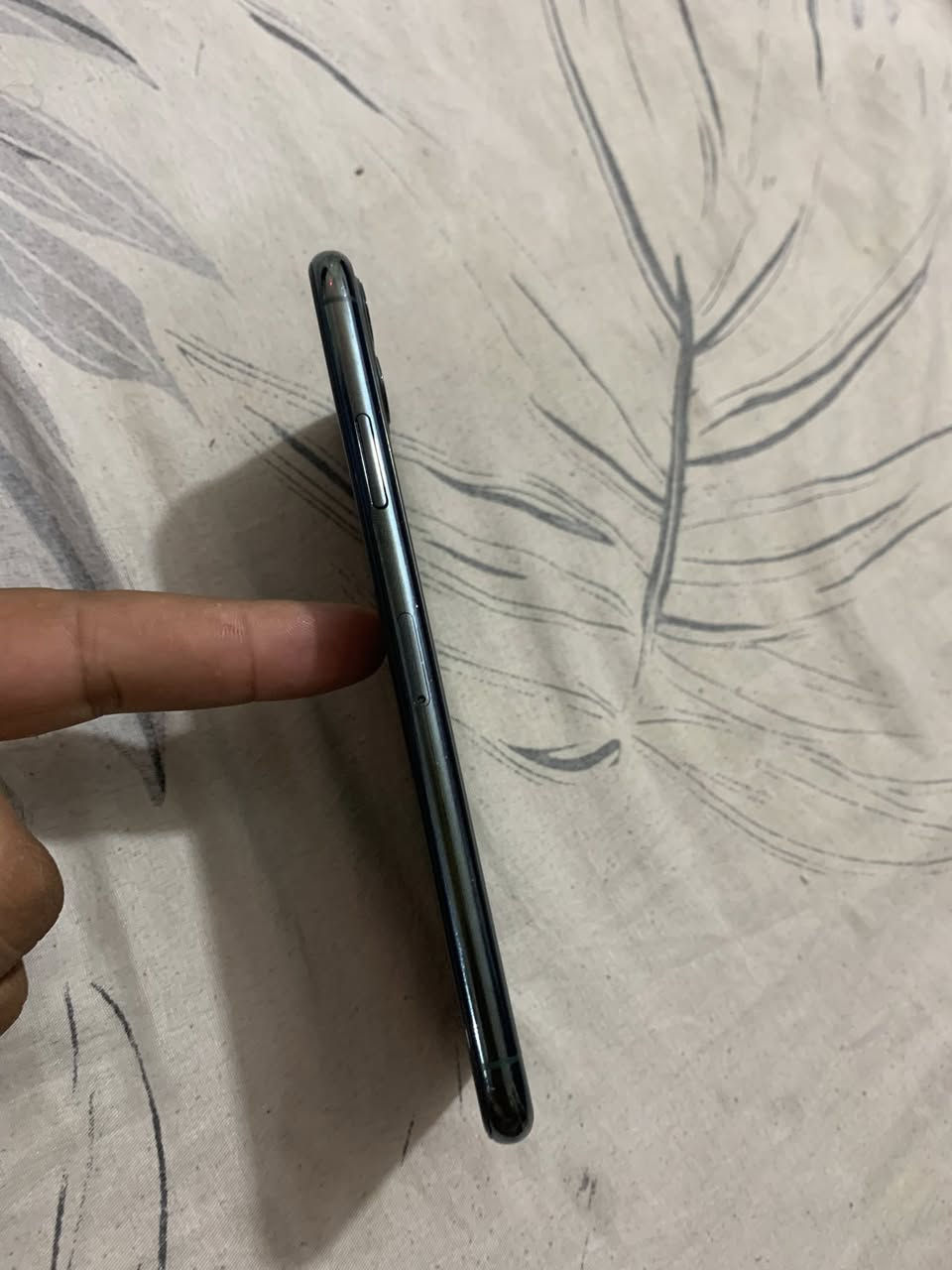 آيفون ١١ برو ماكس جهاز جديد معنه الكلمه ذاكرته ٦٤ بطاريته ٧٦  فيس  ايدي شغال كلشي بي شغال بس مبدل شاشه نوعيه زينه جهاز مراوس فقط بايفون حته لو ١٢ تعبان مكاني بغداد ***********
