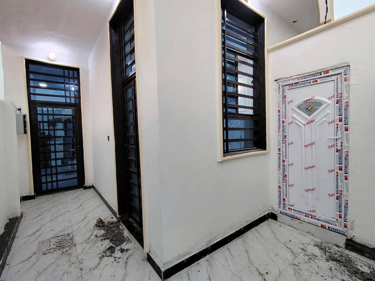 دار للبيع 🏡
100 متر #طابو_زراعي_سند_٢٥_أقرار
بسعر 39 مليون #قابل_للتفاوض

غرفه/صاله/مطبخ/صحيات 2/استقبال/كراج /مكشوفه 
ماء/كهرباء/سوق/مدارس/تبليط 

الموقع 🏡        (#توجد_جميع_المساحات البيوت و عرصات بسعار مناسب 
نجف/شارع الصب عمود 321
للتواصل

***********واتساب
