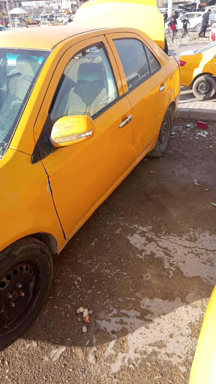 جيلي Mk موديل 2013 رقمها الماني كركوك جاملغ صفحه سايق مبدل فقط دواخل نظيفه سياره جاهزه محرك بي قليل صرف تخم تاير باتري جديد تبريد شغال  شرط التحويل أو وكالة السعر ب 29وبيها مجال حك الجيه مكاني  ديالى العضيم *********** @***********
