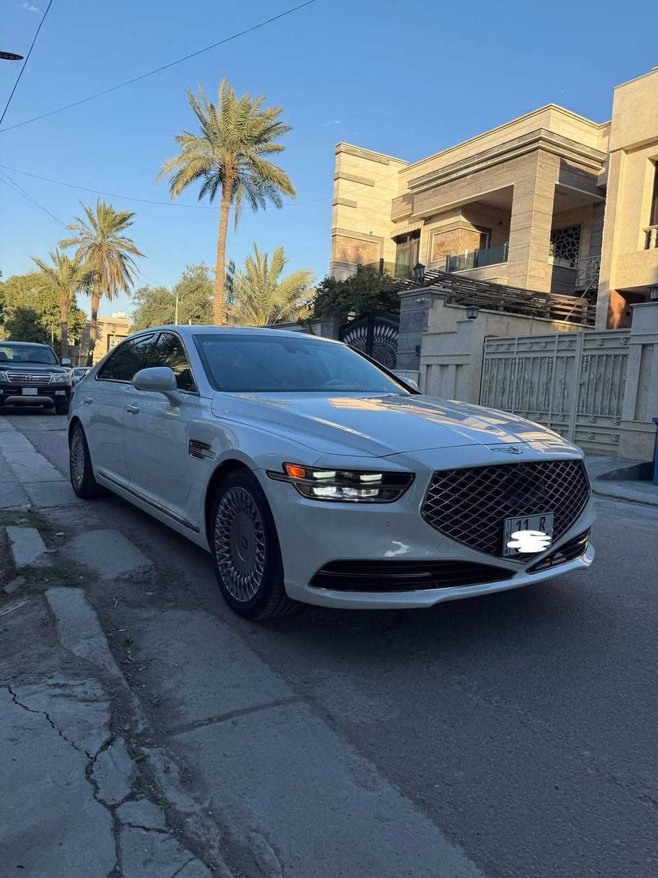 للبيع جنسز  90 C رأسيه
ما متواجد عل فيس  مكان السياره نجف 

***********
