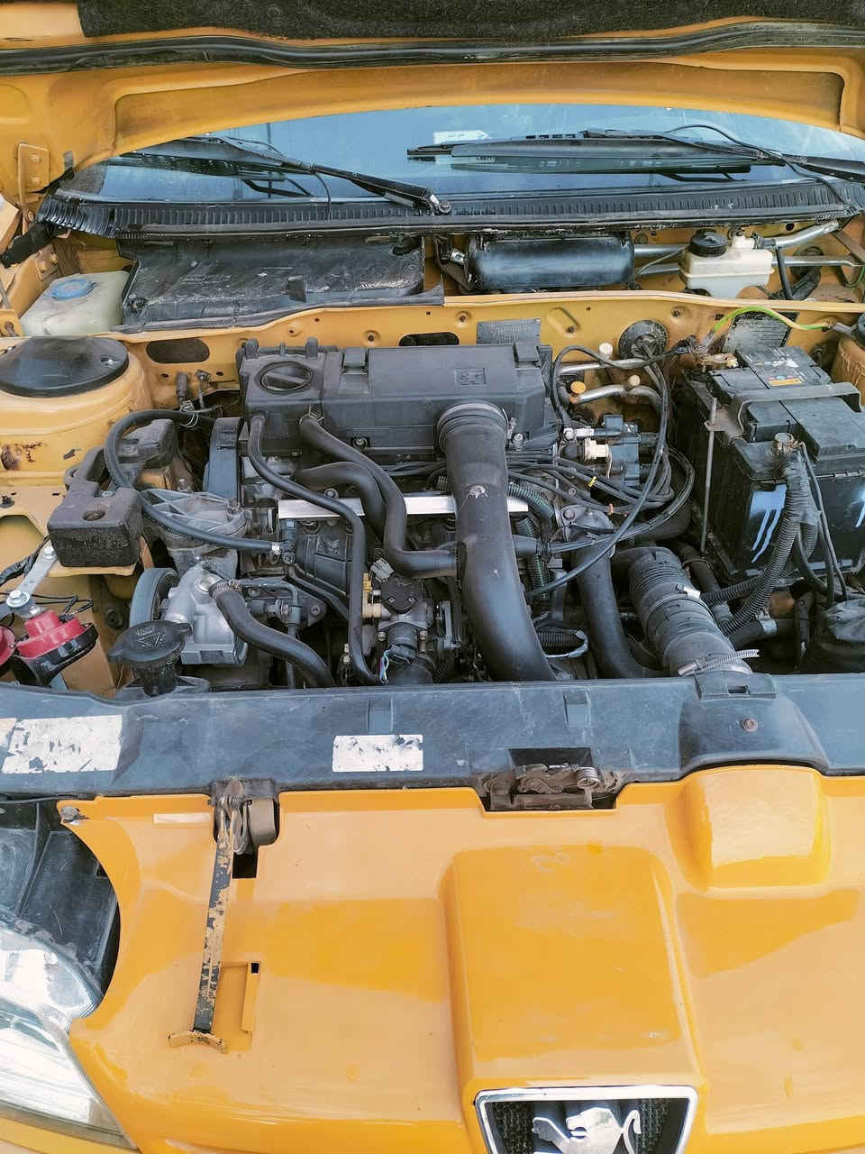 سلام عليكم بيجو بارص
موديل 12
مكينه وكير خير من الله 
سياره هسا مدوشمبي صدر السياره تعبان الباقيه كله شغال 
عنوان شعب 
رقم الهاتف ***********
