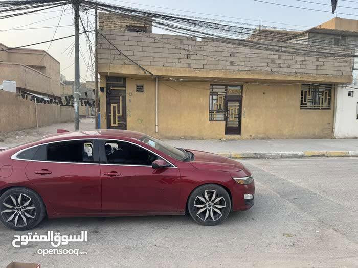 بيت او يصلح محلات وشقه فوق او حسينيه 

عقار للبيع  ركن موقع تجاري مساحه 54 متر واجهه 13 متر ونص ونزال 4متر مكان كربلاء حي الامين مقابل دور القضاة على شارع تبليط قرب مجسر الامام العباس مشي 10 دقايق انت بالامام 

السعر 195 مليون 

الاستفسار  ***********
