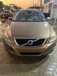 سيارة فالفو عالية ادوات ادوات موديل 2018 بصمة السيارة  تبريد تدفئة 3 ق...