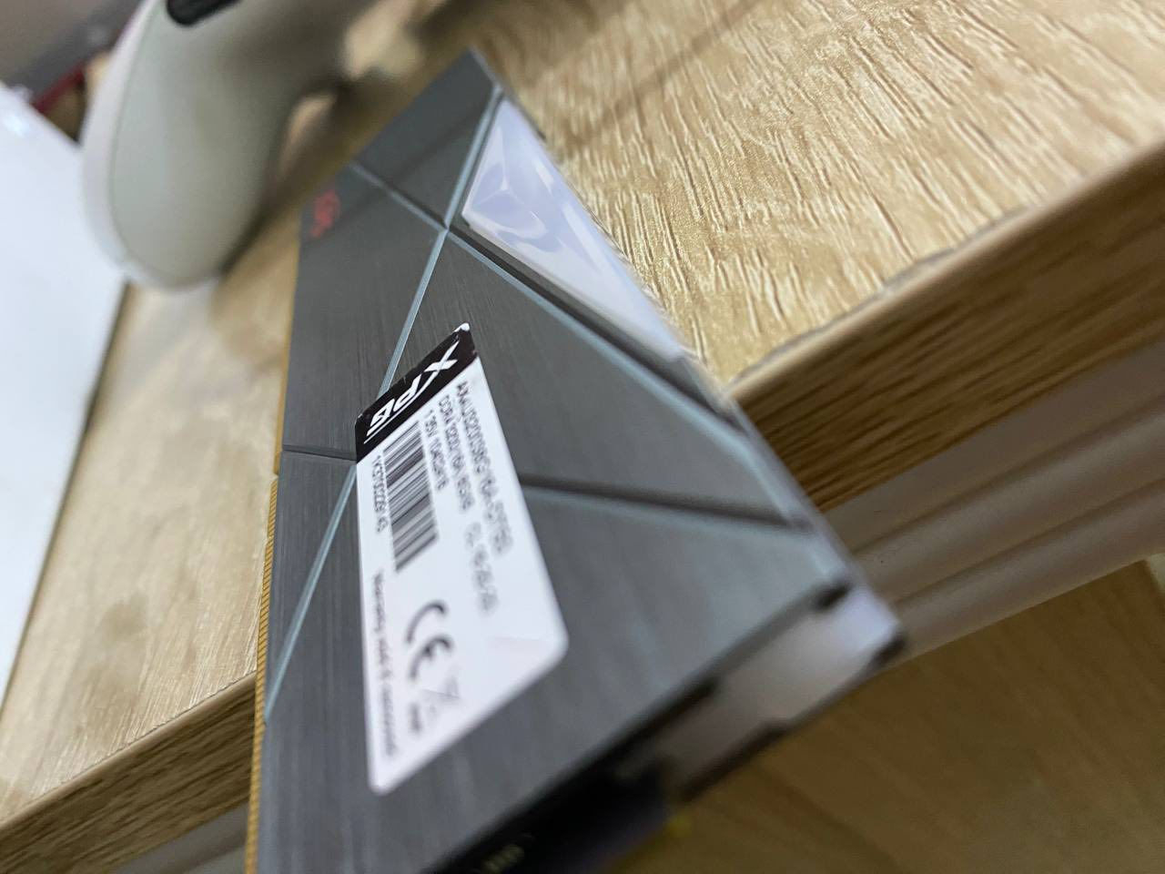 XPG ADATA GAMMIX D10 DDR4
* السعة: 16GB (2×8GB)
* السرعة: 3000MHz
* العدد: قطعتين
* الحالة: مستخدمة بحالة ممتاز
ب75


**إذا كنت صاحب هذا الإعلان وتريد حذفه لأي سبب، رجاءا أرسل رسالة إلى الدعم الفني**