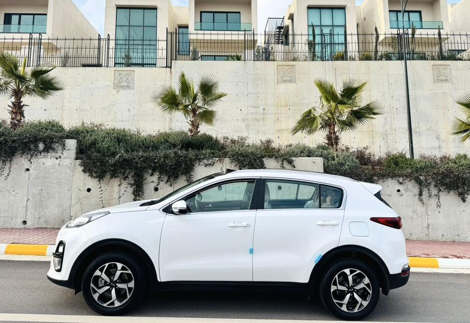 بسم الله الرحمن الرحيم 

كيا سبورتج 2019 خليجي كفالة عامة شرط صفر 
عنوان السليمانية 
رقم صاحب السيارة:.***********
ماشي:.62,000km🛎️
محرك:.2000 دوش

فول مواصفات ما عدا بصمة 

مواصفات:.

بانوراما 
ليد أمامي و خلفي 
حساس أمامي و خلفي 
داخل بيجي 
كشن جلد 
ويل كروم 
تبريد قطعتين 
بلاجكتور 
تحكم و تعديل سرعة 
درايف مود 

تحويل وكالة نفس اليوم 
رقم و سنوية جديد 
رقم السليمانية دولي

عنوان السليمانية 
رقم صاحب السيارة:.***********

انا مكلف بس بلنشر
