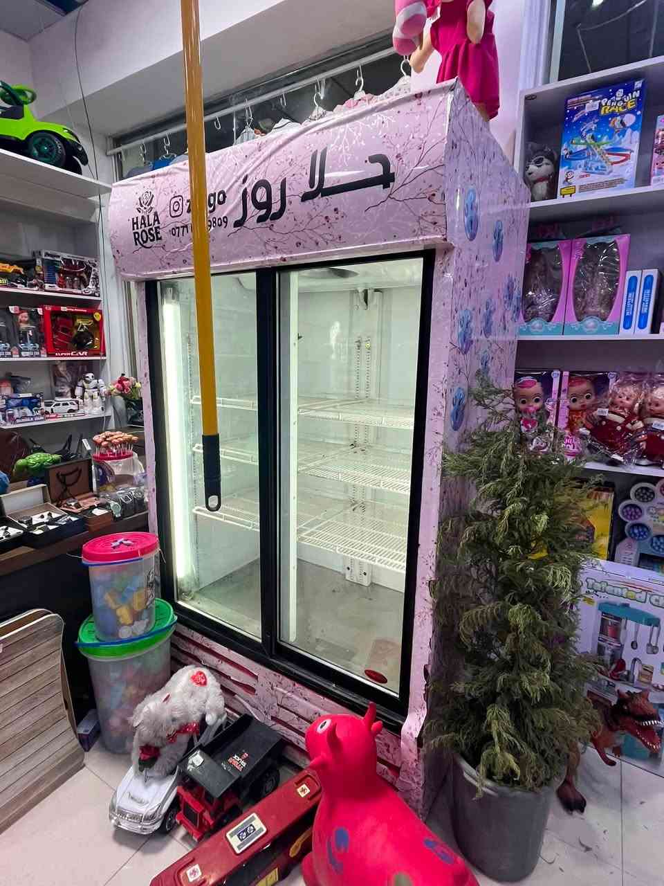 عندي هاذه البراد للبيع سعره ٧٥٠ وبي مجال للعنوان التحرير مقابيل ماريا مول سنتر البنفسج  ***********
