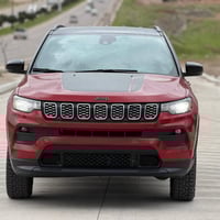 جيب كومباس موديل  2025 ماشي 9الاف ميل بيها جاملغ خلفي صبغ  بدون دواخل ...