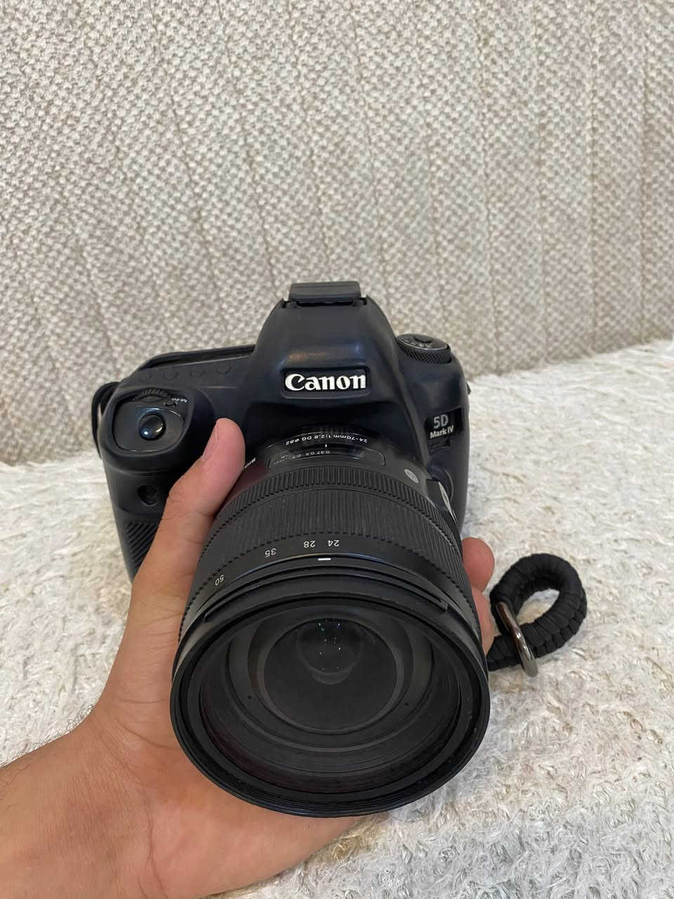 هەمووی بەیەکۆ ئەفرۆشم
کانۆن 5D iv mark4
کانۆن 600D
لێنس sigma24-70 art 2.8f
لێنس 420-800 maniol
ڕیفێکتەر 
لایت ٤ پاتری لەگەڵە
لایتی سەر کامێرە 
٢ درۆن 
ستاندی دەستی
ستاندی ساپت 
٢ جانتای کامێرە
 تێبینی :- تکایە لە کۆمێنت داوای نرخ مەکە لە تایبەت نامە بنێرە یا بە ڕەقەم تەلەفون بکەن ***********
