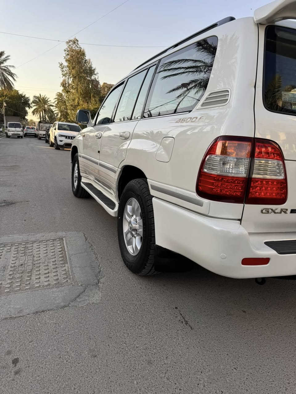 السلام عليكم لاندكروز 2007 GXR LlMTED
خليجي بريم أصل فول 1/1 استخدام شخصي من الوكاله 
مكينه كير كفاله عامه وضع الشركه ماشيه 170 حقيقي ع 
صبغ بابتين ع كد شخط فقط بدون دواخل بدون فتح
فحص محرك 4500 دبل تانكي 
فتحه كشن كهرباء 7 راكب
 فور ويل دفلوك
داخل صاج زراك لايت
أريل كهرباء هوك خلفي بلادي
ثلاجه 3 قطع تبريد مرايه داخليه ليزريه
بغداد الرصافه 
***********
