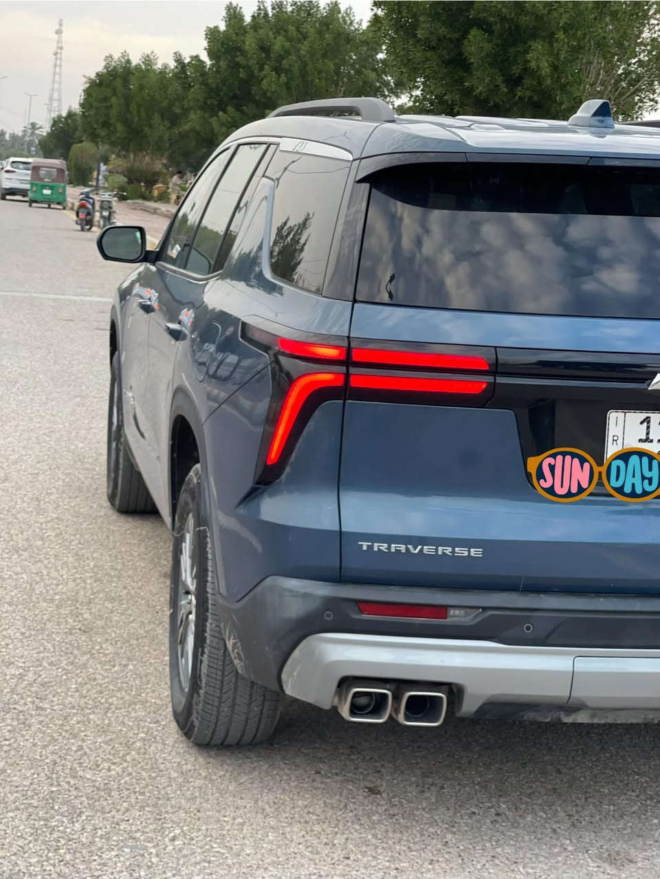 ترافرس 24 LT
معروفه مواصفاتها رقم بغداد ب اسمي ماشية 15 mi جديده بمعنى الكلمه حادثها بسيط جدا فقط باب الراكب بيه صبغ 
السيارة جاهزه وما ناقص اي شي 
للاستفسار ***********
