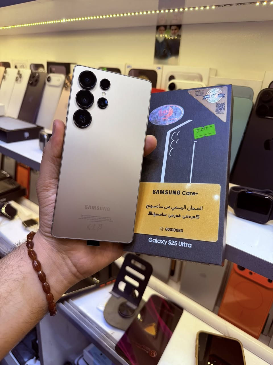 سامسونج 25 الترا ذاكرتة 256 عشوائية 12 جهاز نظيف مكفول وبلادي وجميع ملحقاته اصلية موجودة للبيع او مراوس مكاني النجف ***********
مستخدم أيام قليلة
