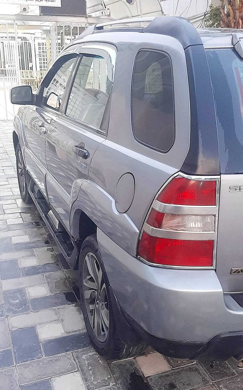 سبورتج٢٠٠٩ محرك ٢٧٠٠ رقم بغداد انكليزي سنوية ٢٧ تبريد شاشة حساسات بلدعامية كامرة ويل كب جديد مابها اي نقص سستم صوت حادثهة جاملغ وبنيد مصبوغ مواصلة للغد استفسار على الرقم ***********
