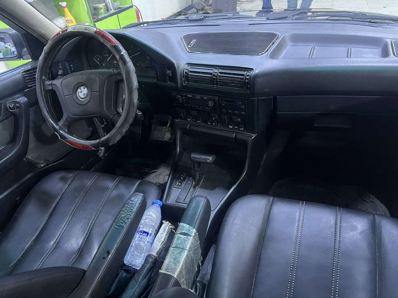 السلام عليكم
بي ام موديل ١٩٩١ 
كير ومكينة ٥٢٥ مسكر فانوص 
بدي ٥٢٠ رقم اربيل الجديد 
هزة وبراد جديد 
تحويل مباشر السيارة بسمي ومتعوب عليها متصرف درهم السعر ٥٢ ورقة وبيها مجال حك الجية
رقم التلفون ***********
مكان السيارة بابل الاسكندرية
