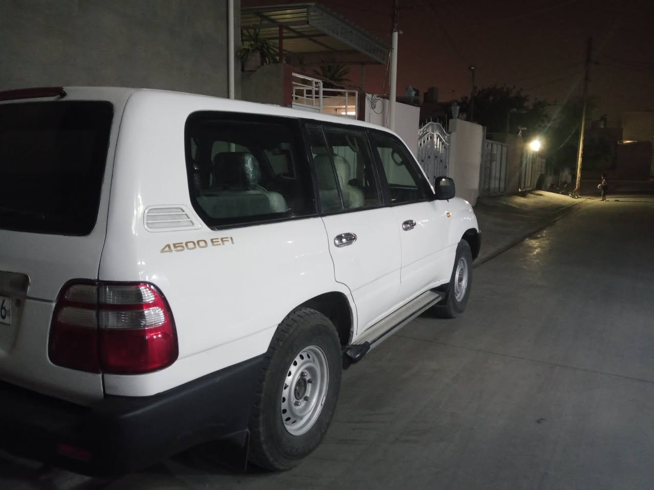 مونيكا للبيع مگلوب صبغ عام سنويه جديد لحد 2030موديل 2002فول عادي سنويه بسمي عنده  بطاقة بنزين كركوك اسيا ***********سعر95
