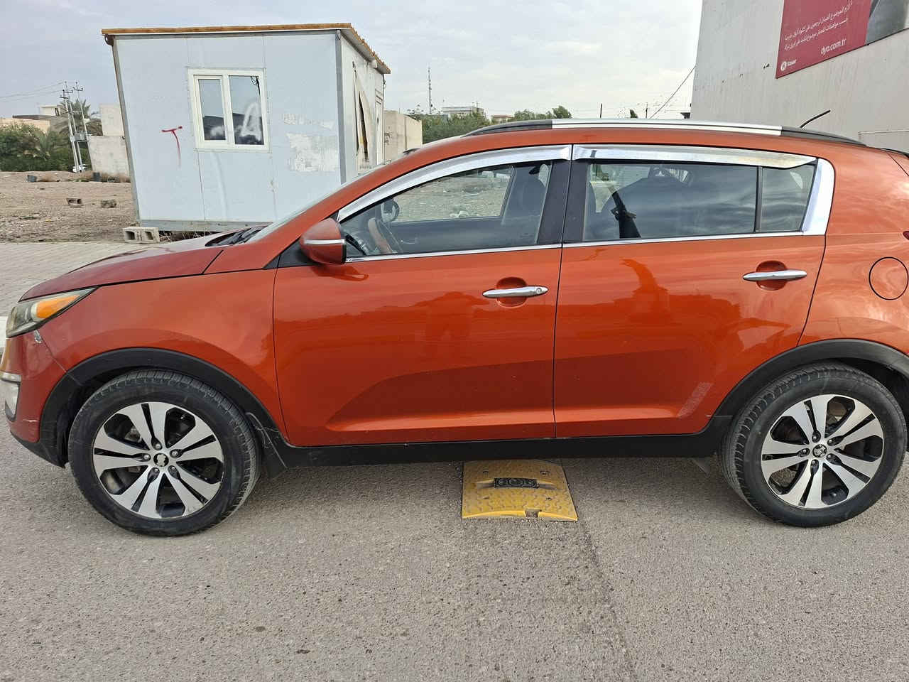 كيا سبورتج ٢٠١٢ رقم بغداد محرك ٢٤٠٠ دوش  وارد امريكي ضررها بنيد فقط
بدون دواخل السعر ١٢٧ هذا رقمي الي يريد

 يتواصل *********** .
