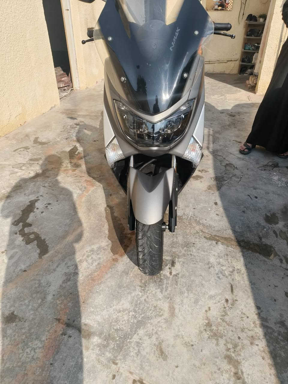 السلام عليكم دراجه n max مديل ٢٠١٨ دراجه  صالي ٩ ايام من نزلتها من لرمبه حتى ما طالع بيها دهنها لبارحه بدلته ماشيه ٢٢ الف دراجه خير من الله كل نقص مابيها حساس ABS مكينتها 155cc بيها شخوط بالصفحه الي بالوجه شخوط مال حاويه اول ماخذتها يعني مو من عندي  .... السعر خاص او اتصل ع رقم
***********
