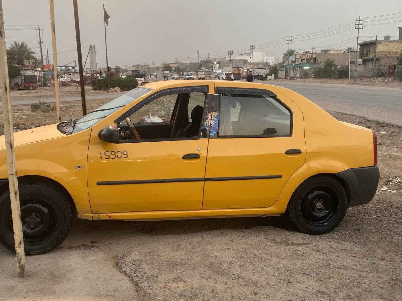 سلام عليكم رينو للبيع موديل الفين وتسعه مكاني ديالى الغالبيه السعر  37  وبيها مجال ***********
