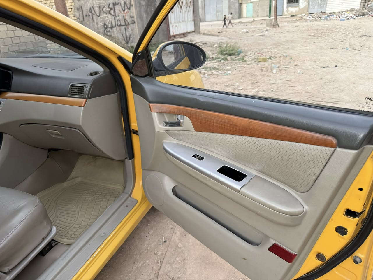 ليفان 620 موديل ٢٠١١
السياره نضيفه خير من الله
مكينه كير صدر خير من الله 
تخم تاير جديد 
تبريد شغال 
رقم بغداد هيئه غرامات مصفره 
السعر ٤٥
المكان بغداد حي البتول 
رقم ***********
