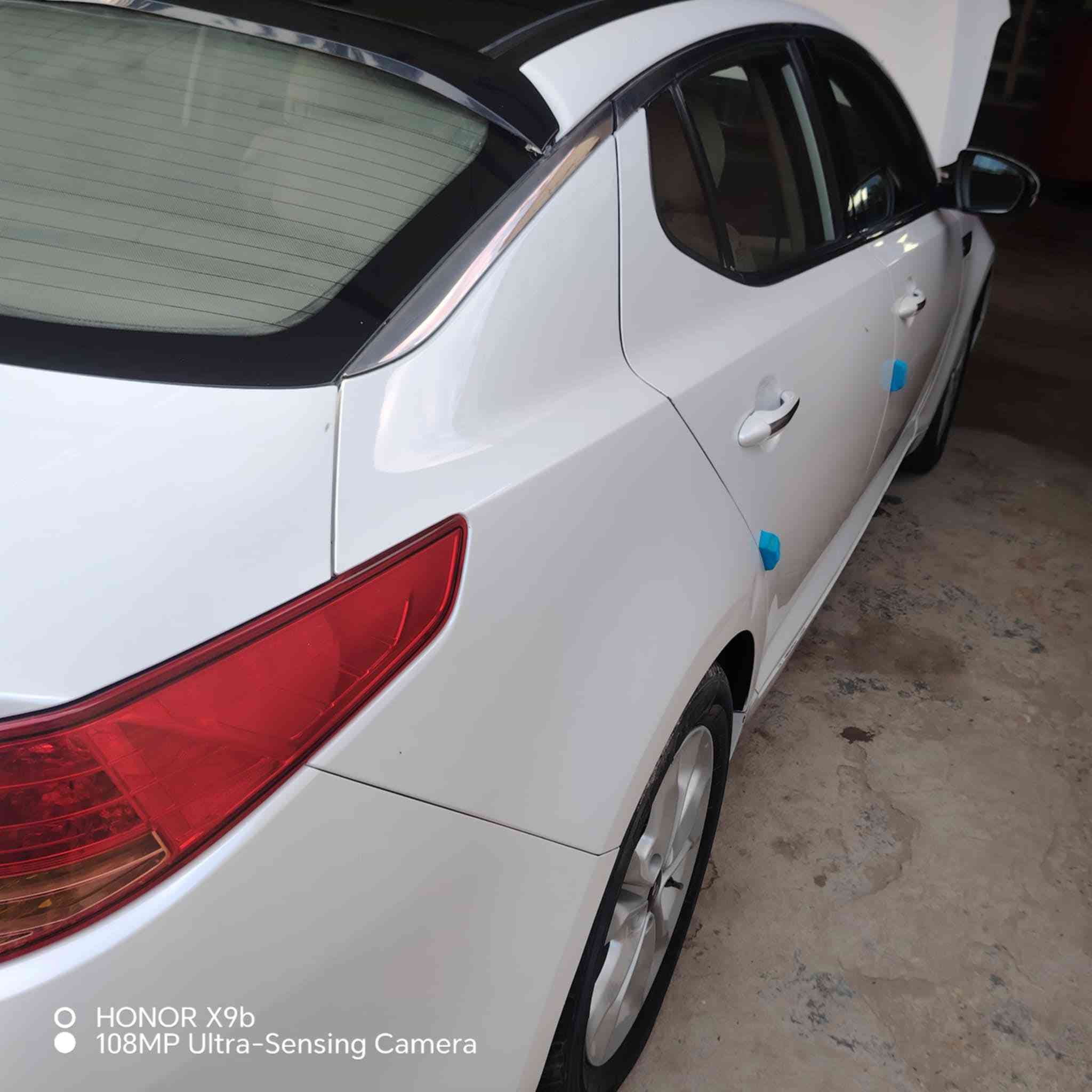 السلام عليكم اوبتيما كفالة عامة للبيع موديل 2011 رقم بغداد مداور ثاني يوم
مواصفات 

اشاير بالمري 

محرك 2000

قطعتين تبريد 

قماره بنوراما 

فتحة بالقماره 

كشن كهربائي

خزن ميموري 

حساسات خلفية 

السيارة فول وبعد بيه هواي مواصفات سيارة جاهزة واحلى من صور بهواي
الرقم ***********
العنوان بابل
