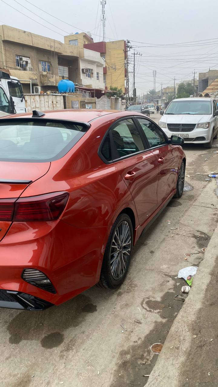 السلام عليكم
كيا فورتي 2022 جيتي لاين مشمشي 

فول مواصفات للاخير اعلى فئة 1/1

حادث خفيف  جاملغ مبدل أصلي نفس الون بدون صبغ والباب مصبوغ ما مبدل أصلي مالها بدون أيرباك بدون دواخل بغداد بسمي تحويل ثاني يوم بيها بارد بل باب مال السايق وبيها رصعه بل جاملغ الخلفي هم مطلعها ثنين ما بيهن شبر كلشي مذكور 

سونار موجود

مكينة 2000 دوش 

مواصفاتها

فتحه 

بصمه

تشغيل عن بعد

بصمه ابواب

تحكمات

كشنات كهرباء 

كشنات تدفئه تبريد

داخل اسود 

صندوق ذكي 

تبريد قطعتين

رادارات امامي خلفي جانبي

لد امامي نهاري وخلفي 

حساسات 

انظمة قيادة 

شاشه وكامرة 

ترحيب عند الاقتراب

وهواي موصفات بيها معروفه هيه

ترقيم  بغداد بإسمي تحويل مباشر 

سيارة جديدة  بلعافيه ع الياخذها 

السعر 168 وبيها مجال بسيط كلش مدوشمه كاعيه جلد أسود

مكان السياره بغداد البلديات بيها ويل أسود تريد ويلها البلادي أو الأسود 

***********
