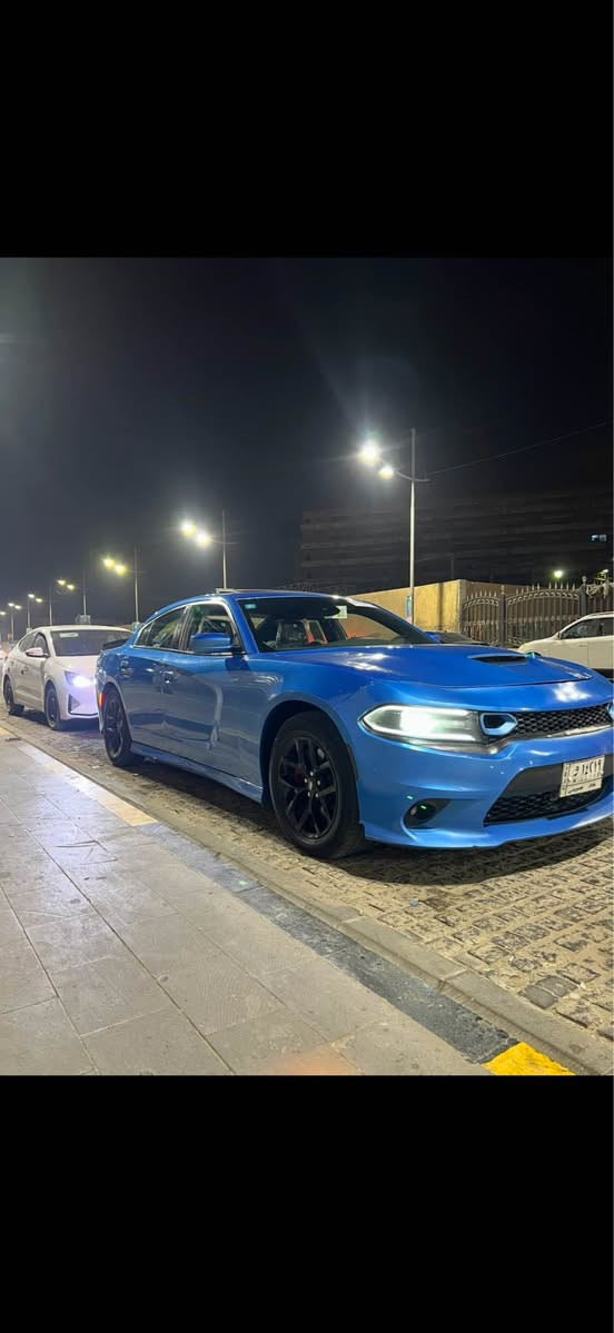 سلام عليكم جارجر ١٦ معلايه ٢٢ رقم بغداد تحويل ثاني يوم فول لفول اعله فئه مواصفات شنو بالك بيه لون مميز بحري سياره جديده وجاهزه حداديه تخم تاير تبريد مكينه كير كله جاهز وكفاله حادثه موضح جاملغ وبنيد بيه شويه بارد بجاملغ لخلفي مكانه بصره جبيله سعره 155وبيه مجال ستفسار *********** البصرة, العراق
