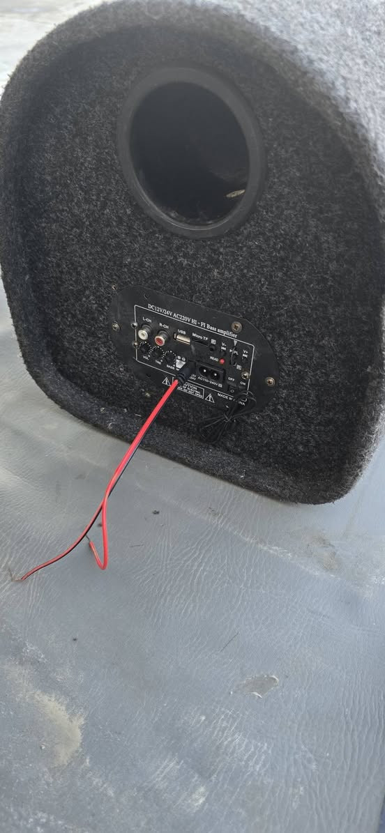 سلام عليكم  دمام بلاتوث شغال سعر ٣٠ وبي مجال شي قليل بعقوبه تحرير ***********
