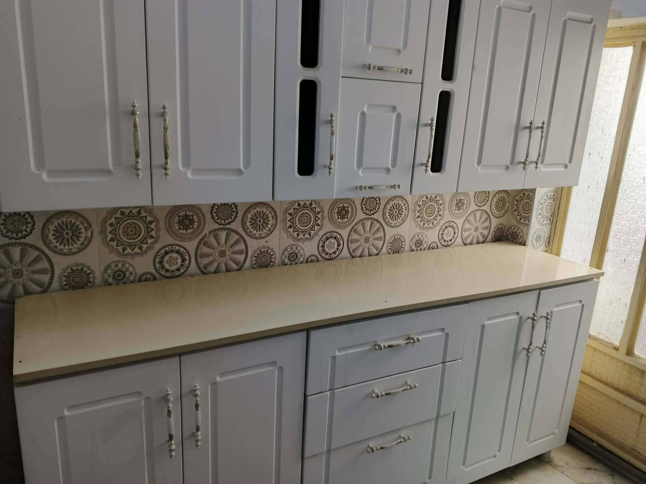 كاونتر 
 ٣ قطع مابي اي ضرر 
السنك مرمر
 السنك العمق ٥٠ 
الطول ١٥٠ 
القطعة لثانية الطول مترتين و العمق ٥٠ 
السعر ٤٠٠ و بي مجال
مكانة بعقوبة_التحرير


**إذا كنت صاحب هذا الإعلان وتريد حذفه لأي سبب، رجاءا أرسل رسالة إلى الدعم الفني**