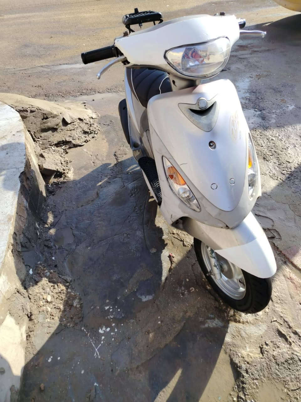 السلام عليكم ،دراجة ماكس منغولي للبيع ما مفتوحه شرط النضافه تجي تفحص وتروح كلها ختم وا
بس بيها خيط  بخار من تشغلها الباقي كله مكفول 
السعر 600 وبيها مجال حك الجيه كلها ختم واحد الدراجه
***********
