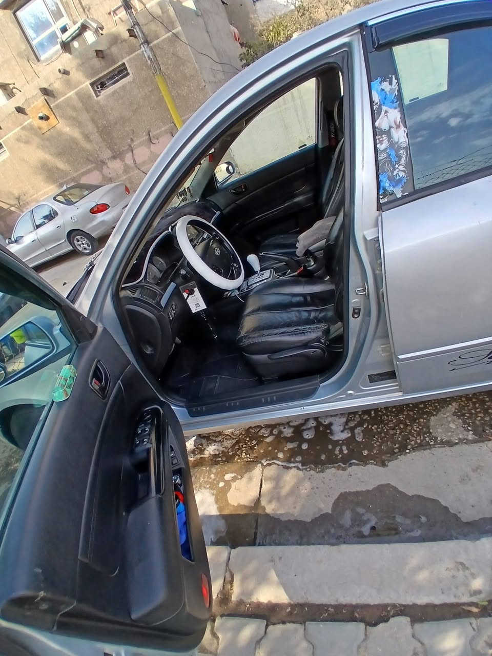 السلام عليكم
سوناتا 2008 كوري
للبيع محرك 2000
السعر 105 وبيه مجال 
التواصل ***********
