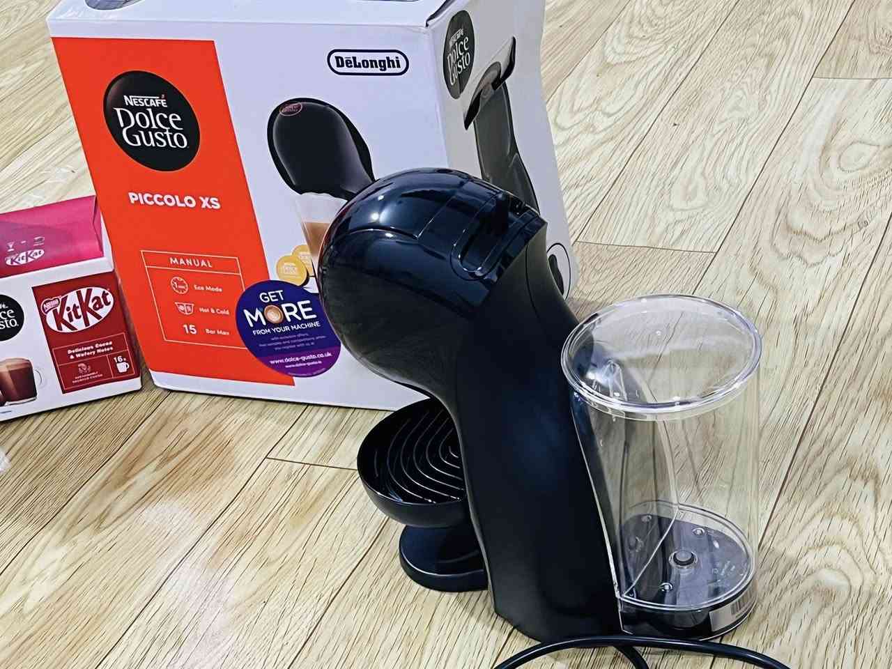 ماكين قهوه من شركة De'Longhi باللون الأسود.
المميزات الرئيسية: توفر الماكينة ضغطاً احترافياً يصل إلى 15 بار لاستخلاص نكهة غنية، وهي مصممة للعمل بنظام كبسولات متعدد المشروبات.
سعه 0.8 لتر.
تسمح بتحضير أكثر من 30 نوعاً من المشروبات الساخنة والباردة في أقل من دقيقة.
جديده لوك 
تجي وياها ٣ انواع قهوه هديه 
سعر الجهاز ٧٥ الف قفل


**إذا كنت صاحب هذا الإعلان وتريد حذفه لأي سبب، رجاءا أرسل رسالة إلى الدعم الفني**