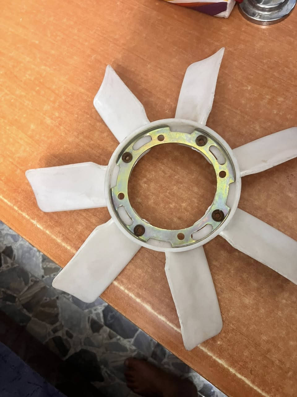 مروحه جديده مال فتون للبيع هاتف***********
