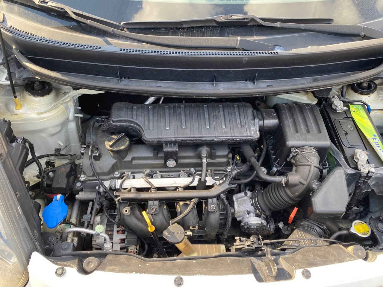 کیا پیکانتۆ خلیجی مۆدیل ٢٠١١ گیر تماتیک و چوار جام کارەبا و ئاوینە شەفت و کارەبا و سویچ کۆنترۆل  سیارەکە بەبێ سبوغە سبوغی نیە پێش و پشت کەپس سەنەوی بەسەر نەچوە گیر و مکینە و تەبرید بەشەرت توند و تۆل هیچ مسەرەفی تیدانیە نرخی تەنها ٧٥ وەرەقە و کەمیک مجال شوین هەولیر *********** أربيل, العراق
