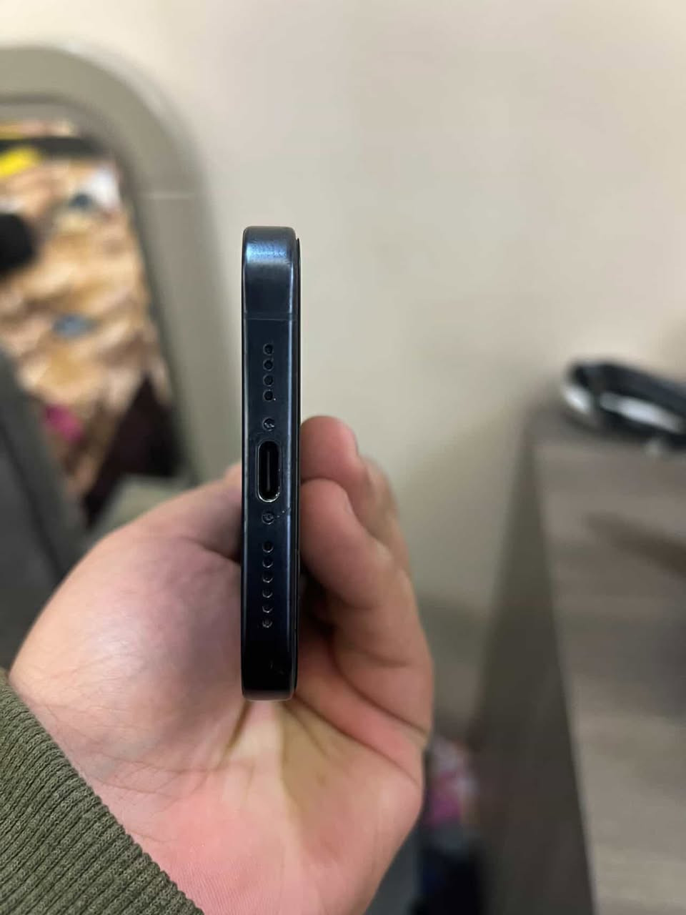 ايفون 15 برو ماكس 
بطاريه 97
كلشي ممبدل بي 
شرق اوسط ضمان ماستر خلصان
الجهاز ممفتوح 
ذاكره 256
كلش نضيف شخط مابي مكفول من كلشي 
سعره مليون و100
رقمي ***********
