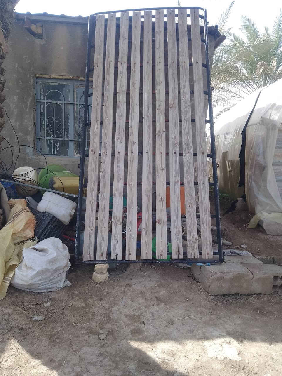 سلاعليكم اخوان سوبايه جنبي  عاليه البيع110وبيه مجال سبايدر 35 وبي مجال الشري يتصل عل هاذه رقم***********
