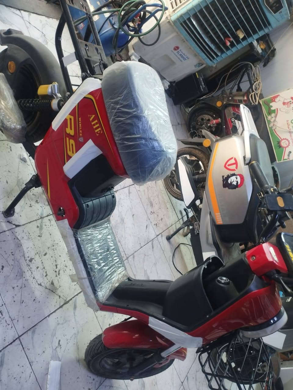 السلام عليكم الدراجات للبيع  R9 بطاريات جديده اصليه موجوده في محل ابو سجاد حي الجهاد    السعر ٤٥٠  الف


**إذا كنت صاحب هذا الإعلان وتريد حذفه لأي سبب، رجاءا أرسل رسالة إلى الدعم الفني**