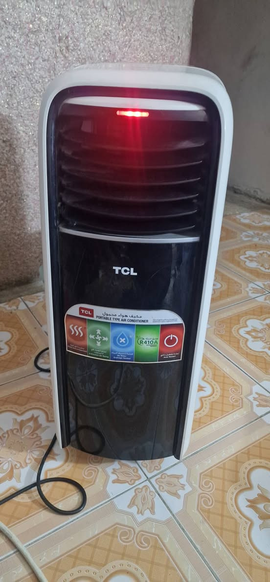 السلام عليكم تبريد متحرك بارد ثلج من شركة TCL بي 4 مودات تحكم لمس تبريد تدفئة تجفيف مروحة،، جديد ما متسخدم هواي يشتغل على السحب ياخذ 3 امبيرات ( يفيد اهل المحلات ) سعرة ب 250 الف بي مجال بسيط واني ماخذه ب٣٥٠ من المحلات  ولله مكاني بغداد واكو توصيل (داخل بغداد فقط) 
واتساب ***********

