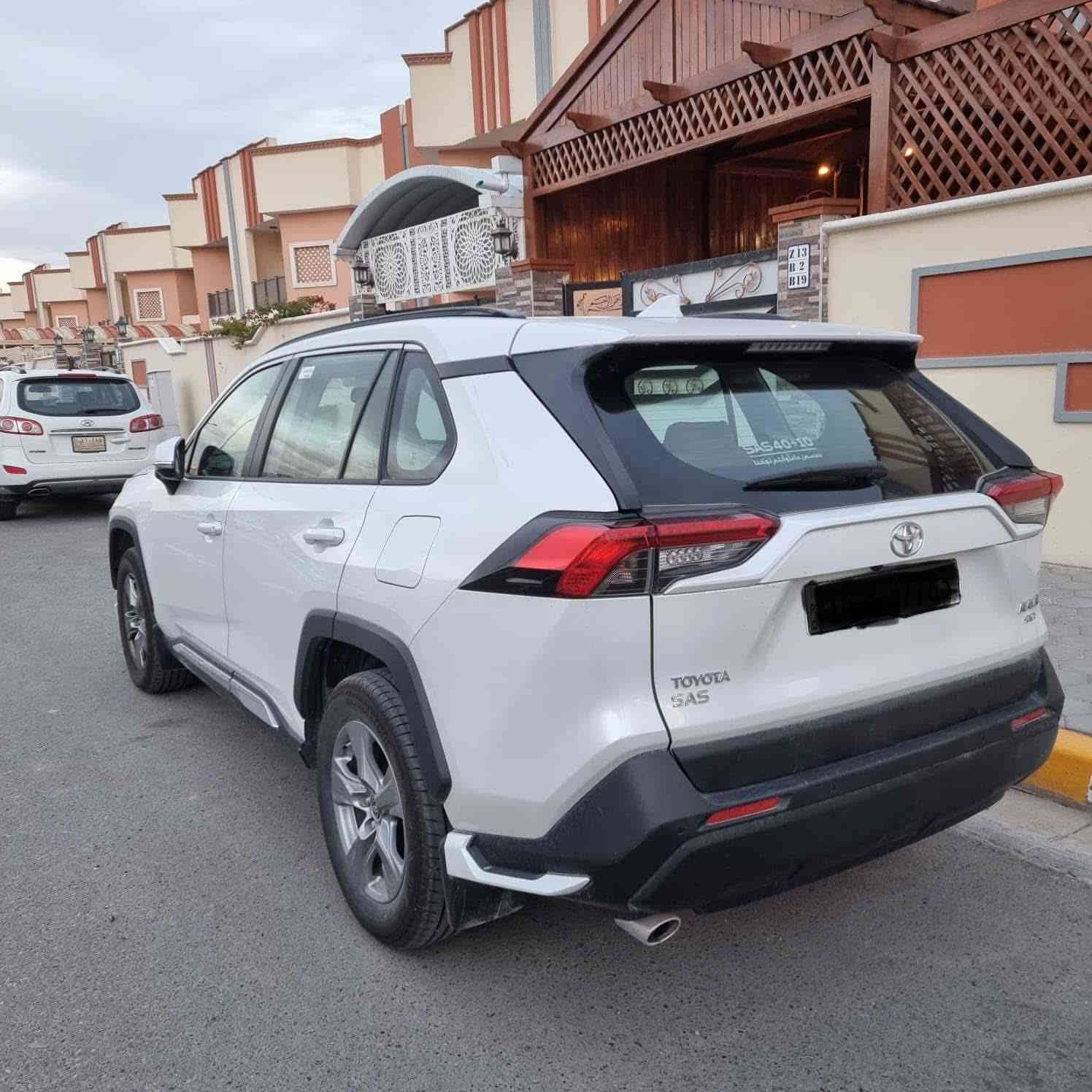 بسم الله الرحمن الرحيم 
راف فور RAV4 2025 
بانزين فقط 
وكالة ساز (ام الضمان)
8 سنوات ضمان 
وصيانه وبديل دهن مجاني

:: مقترض وكفيل 
:: تـباع بوكالة عامـة مطلقـه لحين اكمـال الاقـساط 📗
6 سنوات الحجز فقط 
مرقمة وكاملة + وكالة عامه مجاني 🆓 

مواصفات : معروفه مواصفات الرافور الساز 
كامره خلفيه
 صندوق كهرباء
فتحة سقف 
حساسات امامي خلفي
وضعيات قياده نورمال سبورت ايكو 

السعر : 230 وبيه مجال جداً بسيط 

مكانه بغداد
***********
