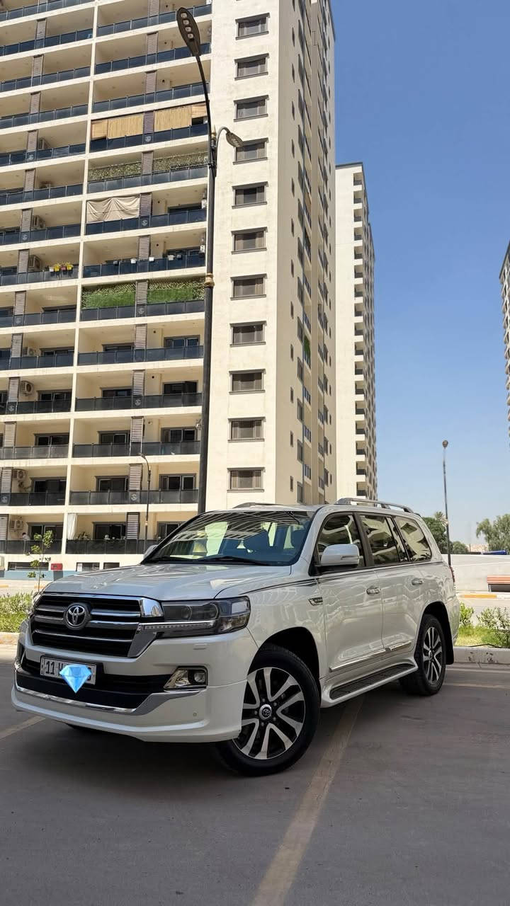 لانكروز موديل 2019  خليجي ساز ماشيه 127الف
XVR 6 سلندر فول مواصفات ناطقه 

 سعر 480 وبيها مجال بسيط 
*********** بغداد

