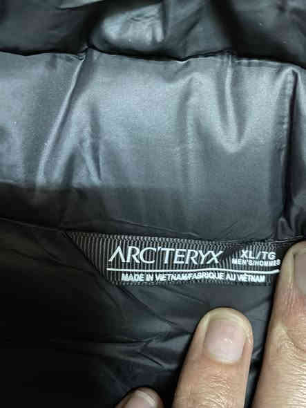 arcteryx 
size \M/L
orginal
نظافە%100
بالە غیر مستخدم
توصیل جمع
وزن\70/80
***********
