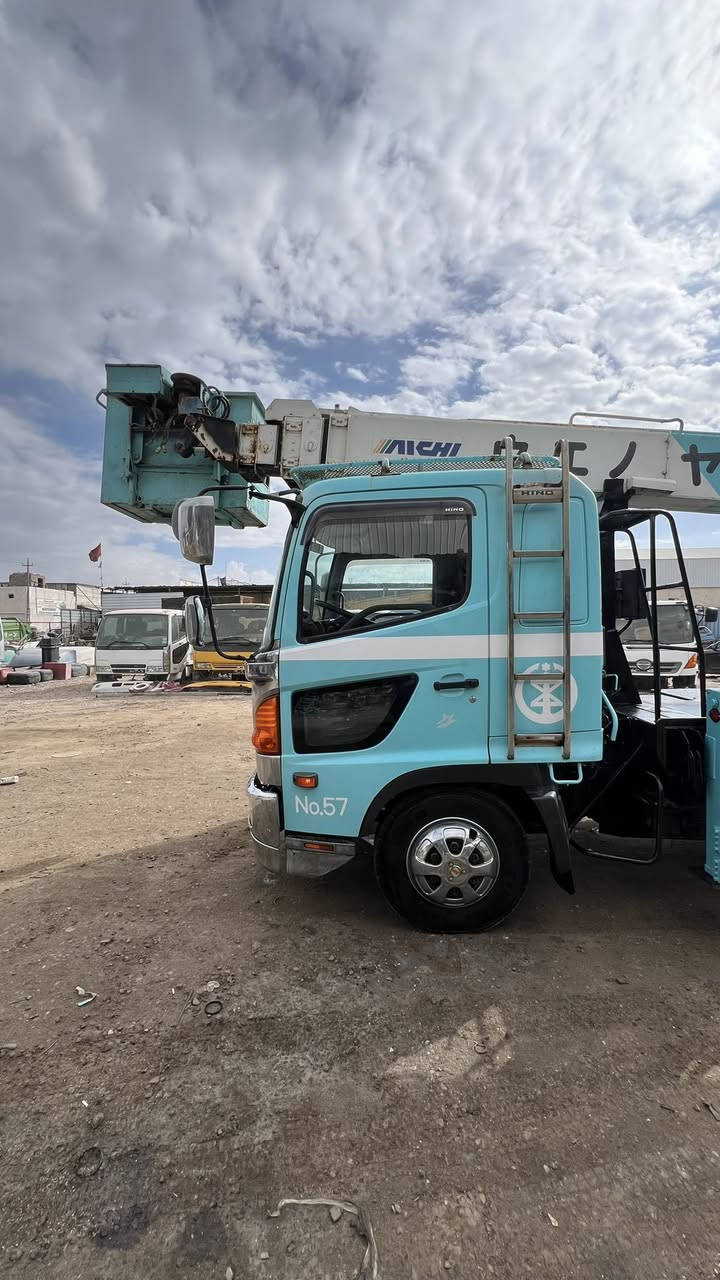 سلام عليكم باسكت كوب دخول جديد 
الرتفاع 27 متر سياره جديد محرك 6 سندر عادي قماره وربع مكاني البصرة 
‭0771 954 1674‬
