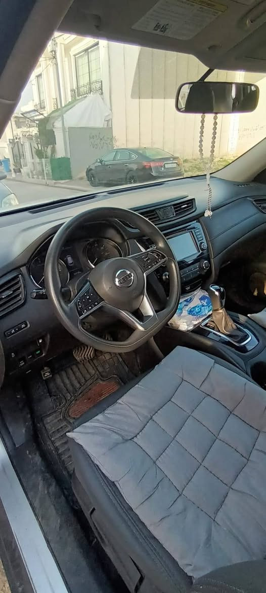 Nissan rogue 2018 SV
چوار پارچەی سبوغە بێ ناوی گێڕو مەکینە تحویل بە شەرت 
*********** أربيل, العراق
