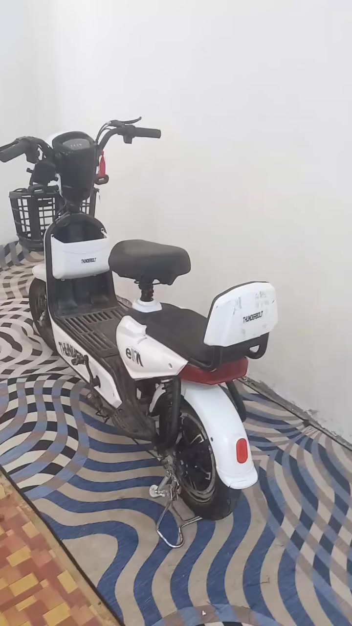 سلام عليكم شباب لبيع دراجه زغيره عشحن ماعوزها اي نقص شغاله تفعصها له تاخذها واي ستفسار تصل عله هاذه الرقم ***********
