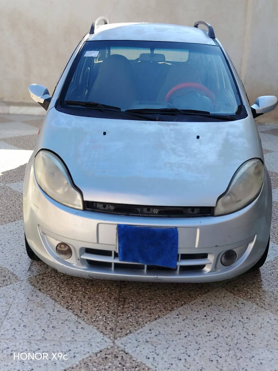 السلام عليكم.. شيري A113  كير اوتوماتيك موديل 10 الرقم ميسان  كشره كفاله من الضربه والتبديل كير كفاله  محرك بيه بخار قليل.. مصفره غرامات سنويه منتهيه السعر ب27 وبيها مجال ***********
